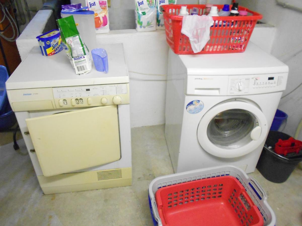 Grosses Zimmer Bad Kueche Wohnzimmer Terasse Garten Zentral Ruhig ランツベルク・アム・レヒ エクステリア 写真