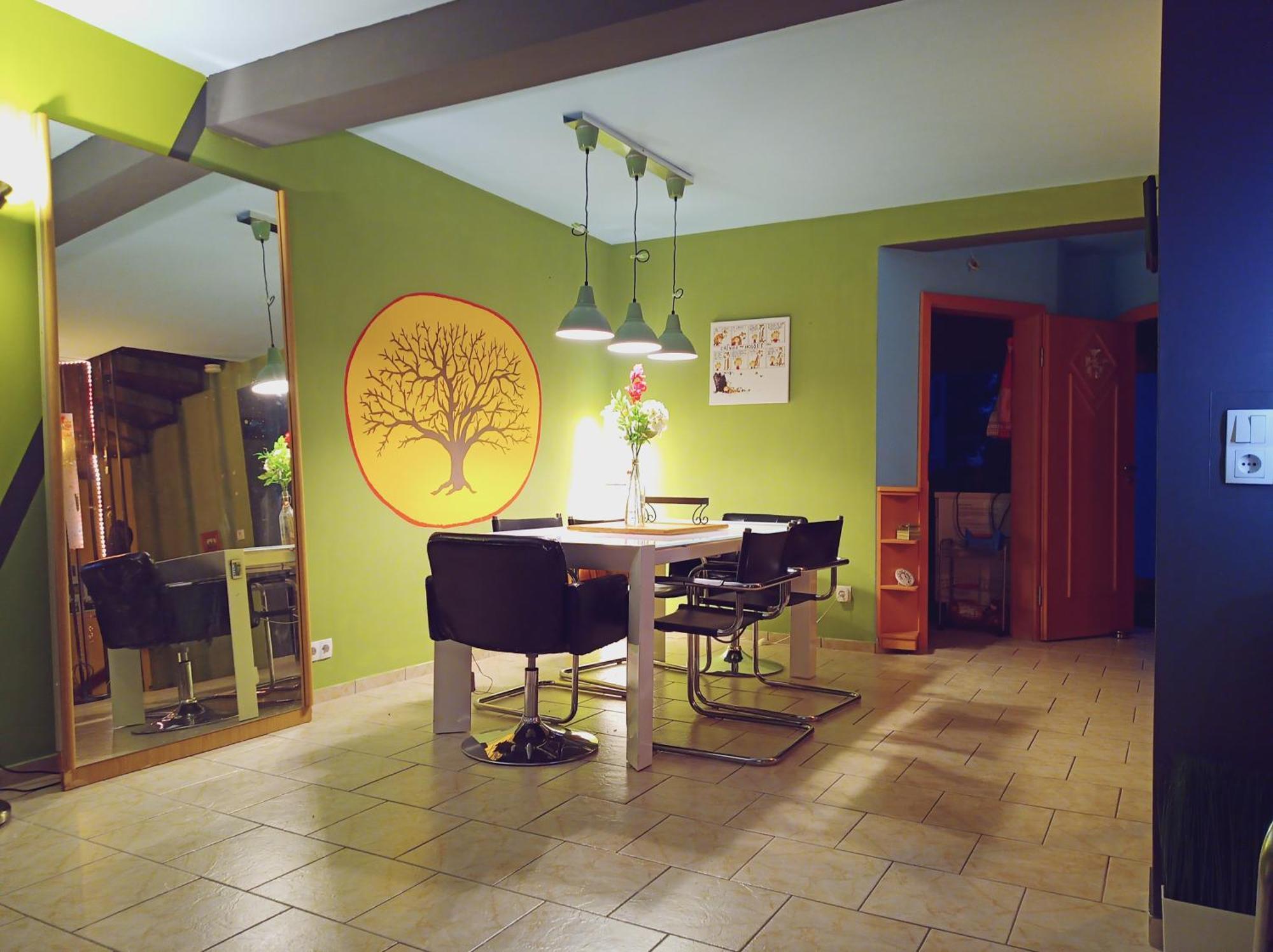 Grosses Zimmer Bad Kueche Wohnzimmer Terasse Garten Zentral Ruhig ランツベルク・アム・レヒ エクステリア 写真